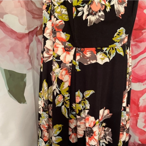 torrid | Floral Print Ponte Pleated Skater Dress - Picture 6 of 11